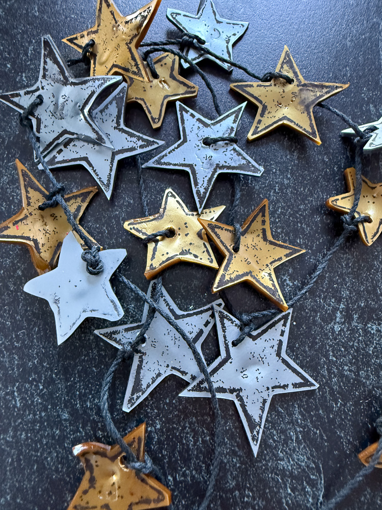 Dec 2025 Chieron Star Garland HFM Photo 4