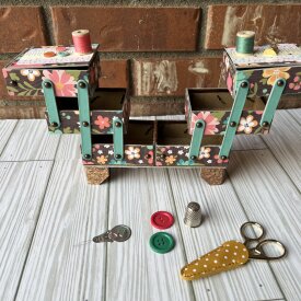 Cantilever Box