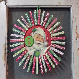 “Retro Santa” Clothespin Wreath