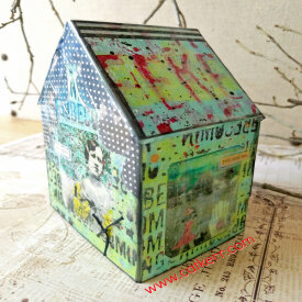 Grafix Mixed Media Clear Plastic House